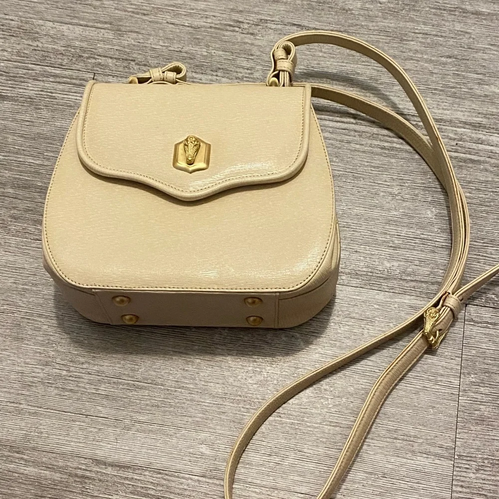 Barry Kieselstein-Cord  cream colored leather shoulder bag signature Alligator - Picture 12 of 16